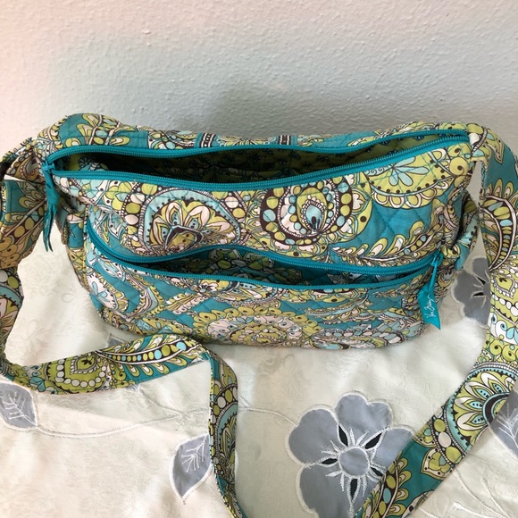 Vera Bradley Women's Small Shoulder Purse Top Zipper Closure - Picture 4 of 14